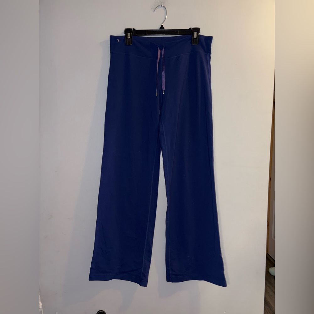 Lululemon • Straight Pants